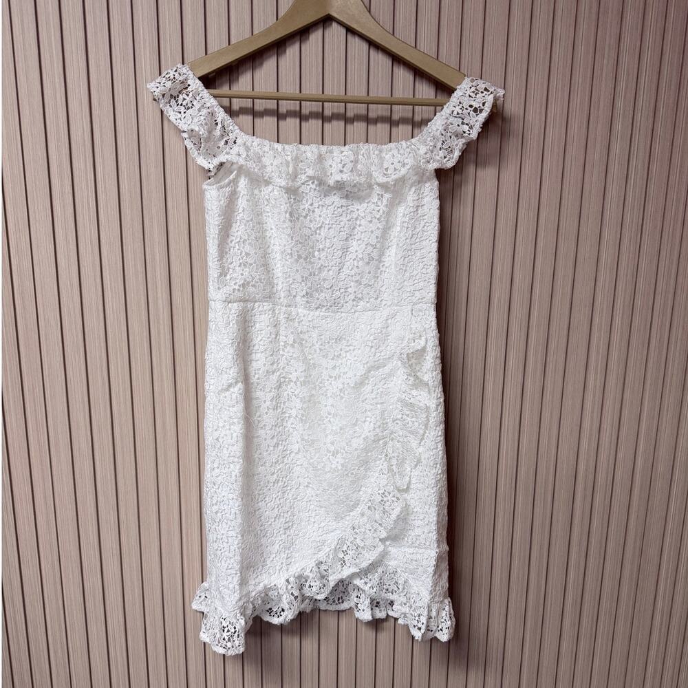 Pamela x NA-KD Off Shoulder Lace Dress EU 36 / US 4 Overlap Mini